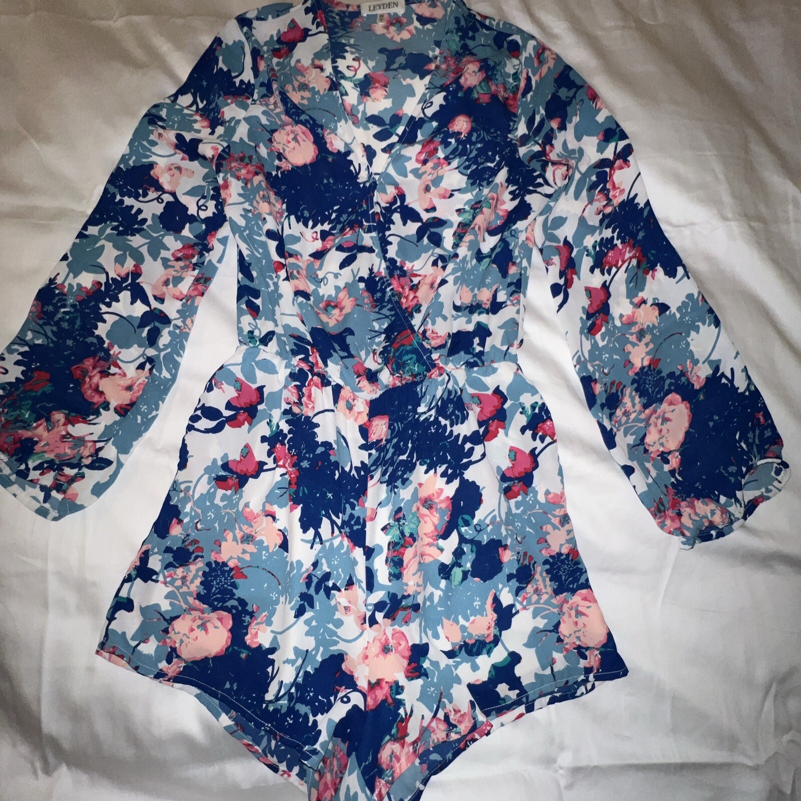 Leyden Deep V-Neck Romper Women’s Long Sleeve Blue Pink Floral X-Small