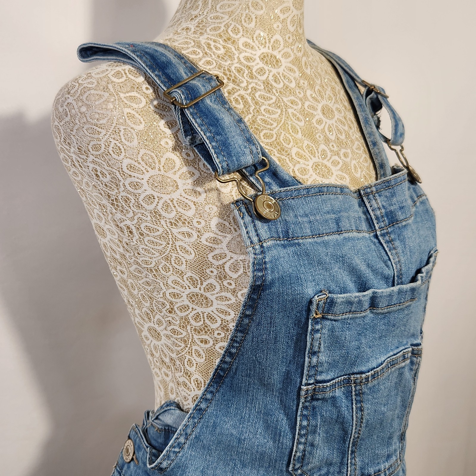Love Revival Women Size 3X Blue Denim Adjustable Strap Button Pockets Shortall’s