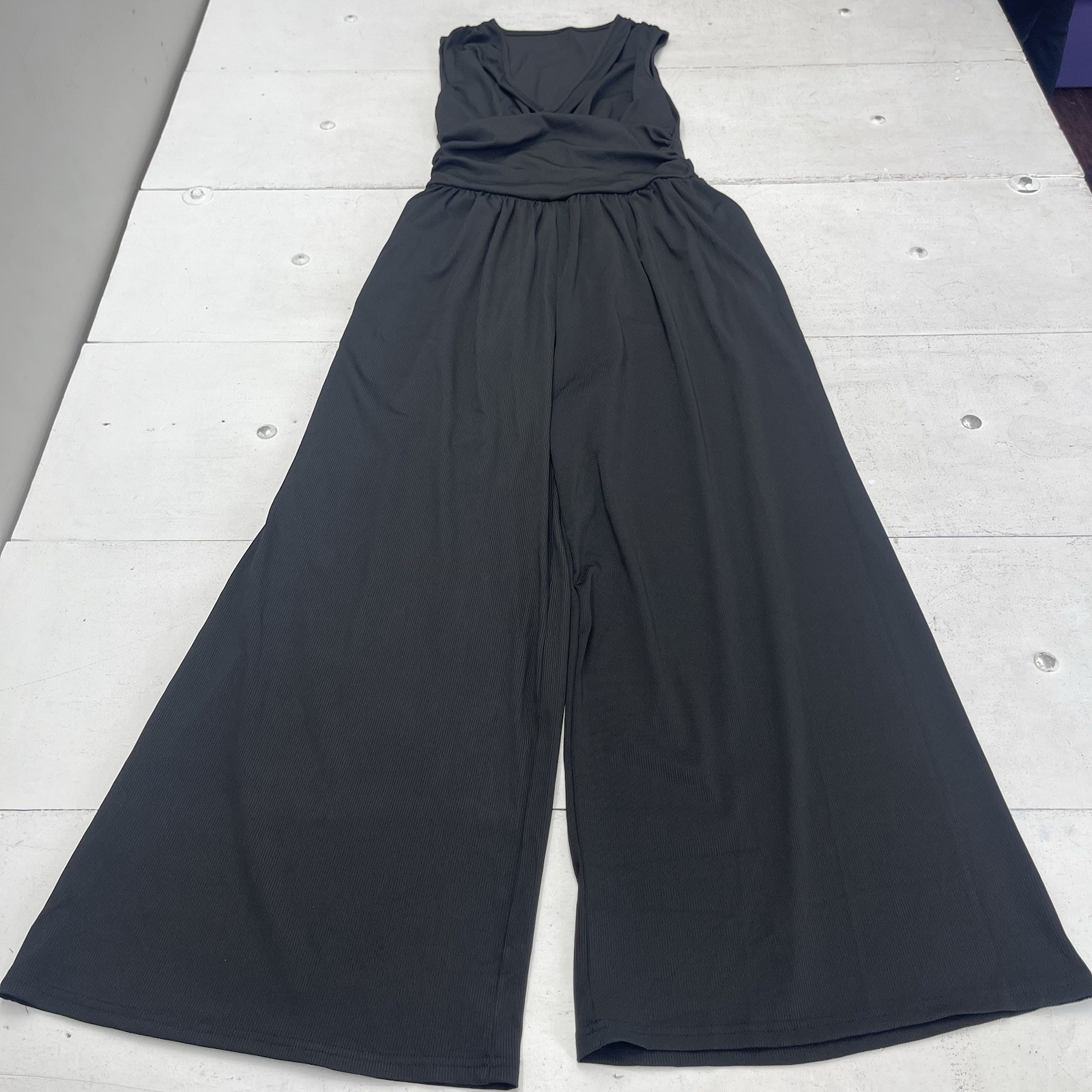 Solid Black Ribbed V Neck Wide Leg Pocket Jumpsuit Women’s Size Medium New