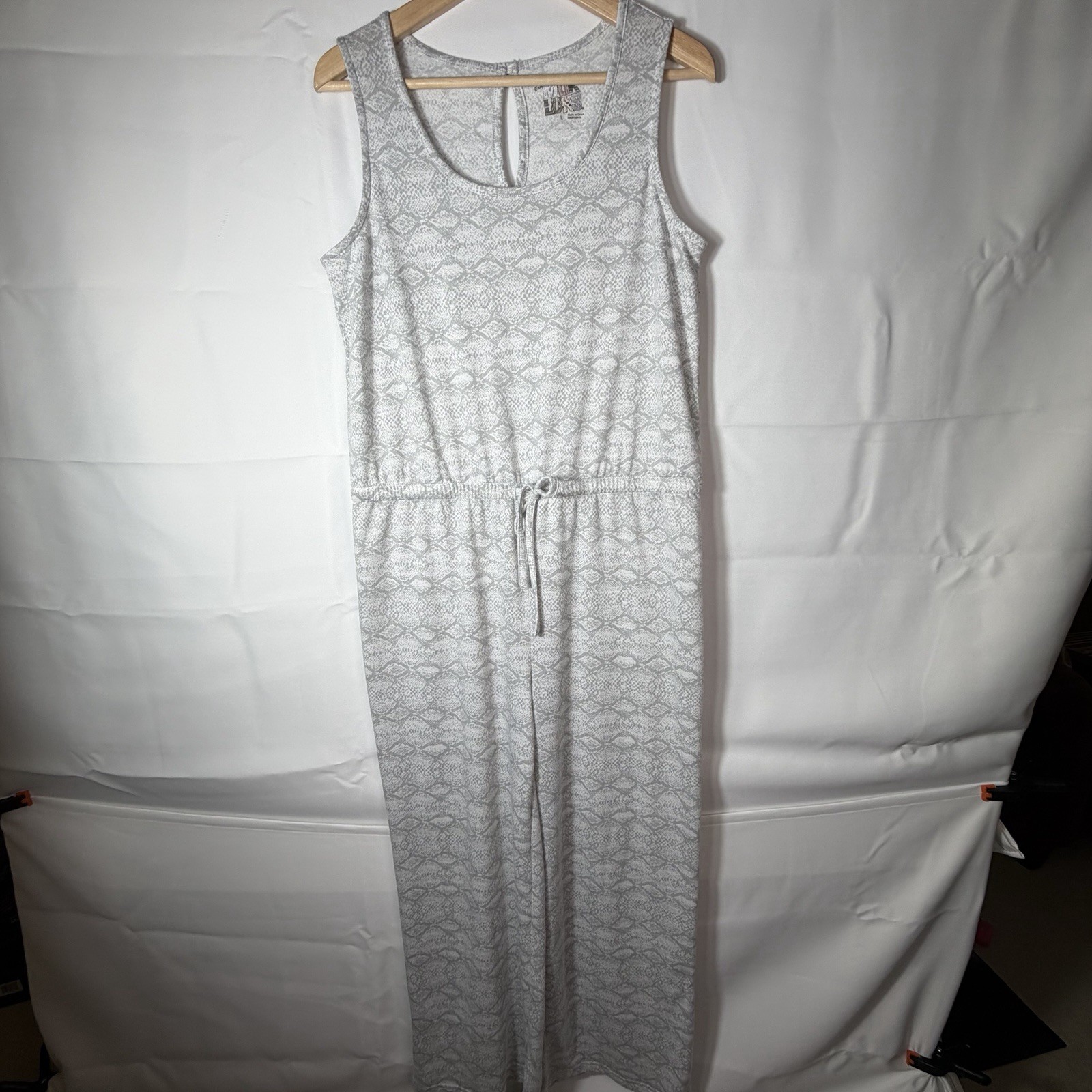 Muk Luks White and Gray Print Tank Romper Loungewear Jumpsuit Large Relax Cozy