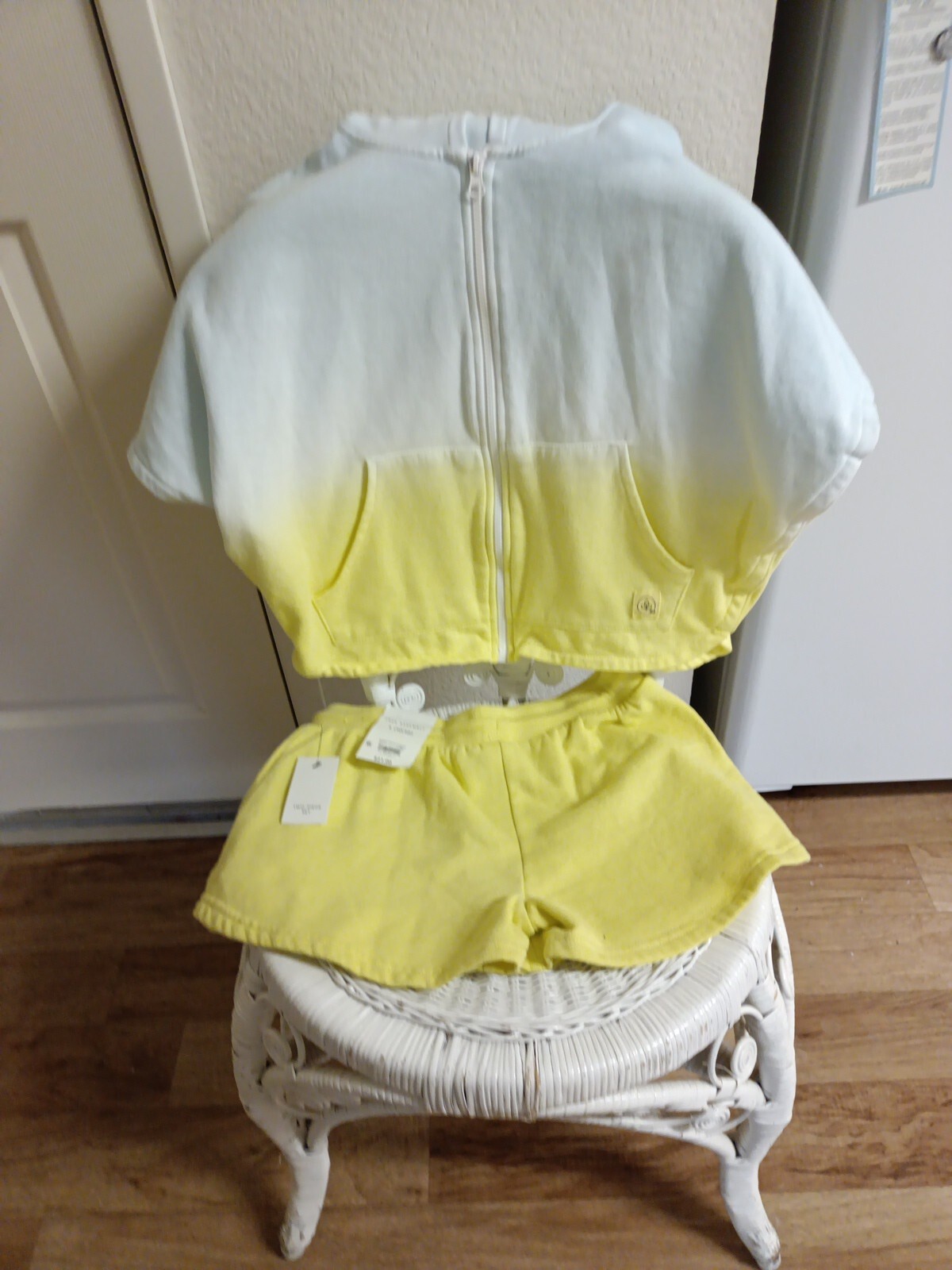 Free Assembly Fleece Poncho & Short 2 Pieces Top Medium 7-8 Bottom Large 10-12