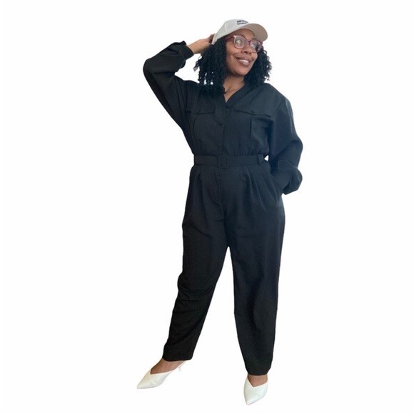 Chaus Jumpsuit Size 14 Vintage Pleated Button Front V-Neck Tapered Leg