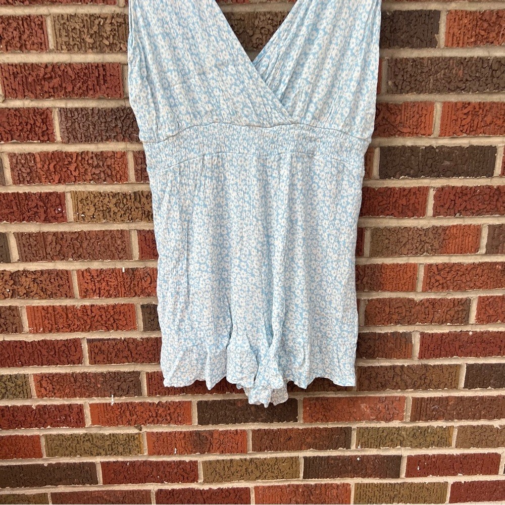 Rewind Light Blue and White Daisy Floral Print Plunge Sleeveless Romper