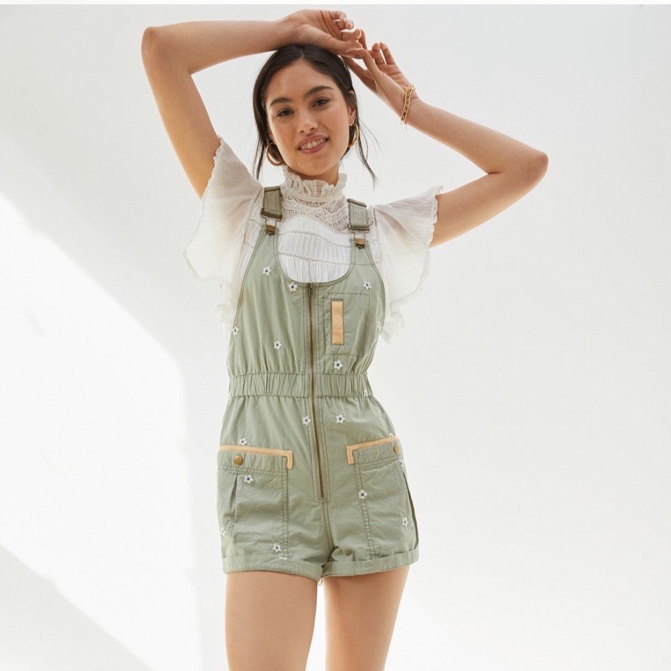 Pilcro Anthropologie Dessa Romper Sage Green Daisy Embroidered Overalls Small