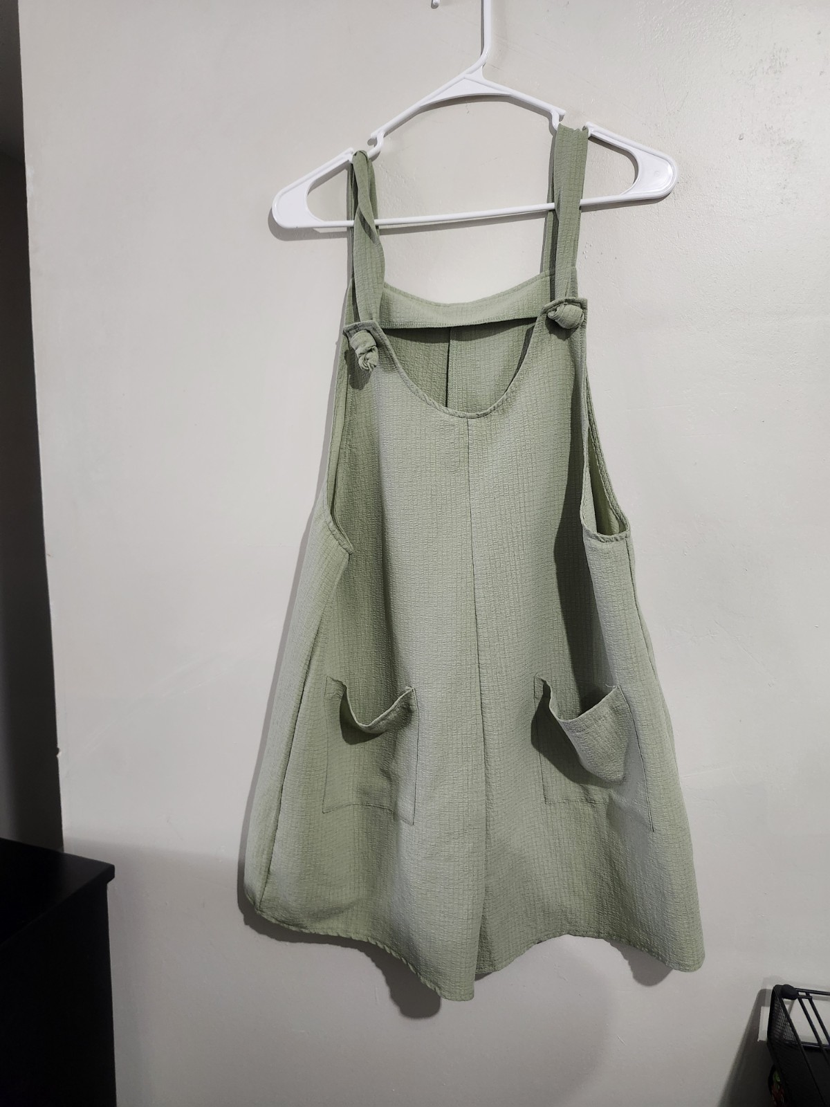 Emery Rose Romper Light Sage Green Sleeveless Wide-Leg Pockets Tie Size L