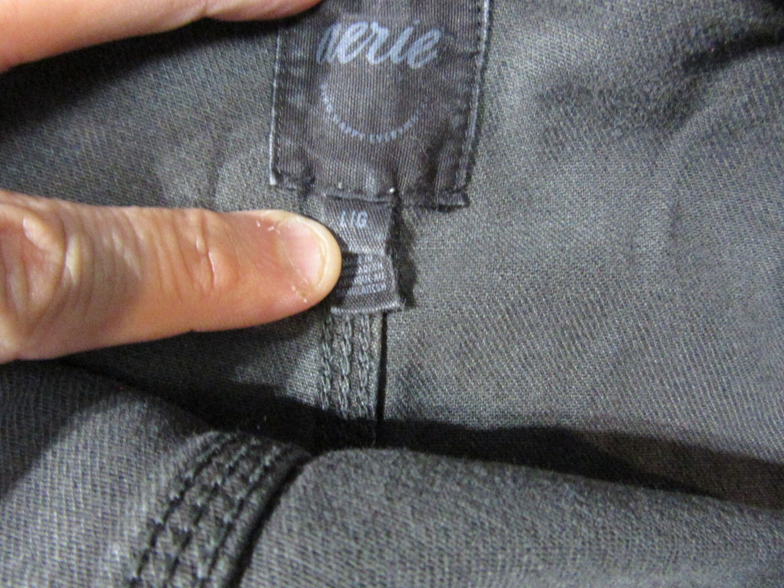 Aerie Shortalls Womens Large Gray Denim Stretch Adjustable Pockets Raw Fray Hem