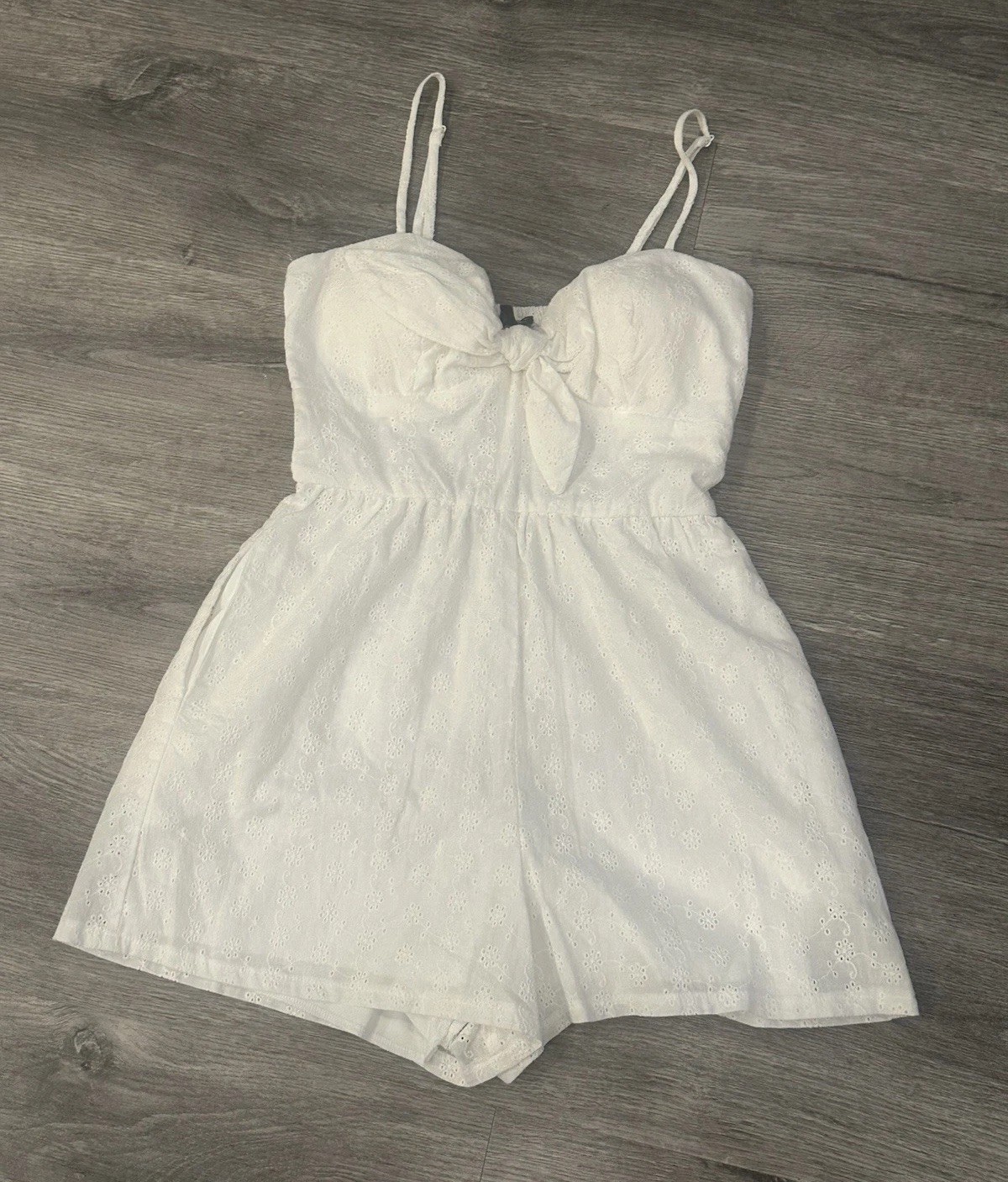 Lily Rose Eyelet Romper White Tie Front Spaghetti Strap Cotton Lined Size Small