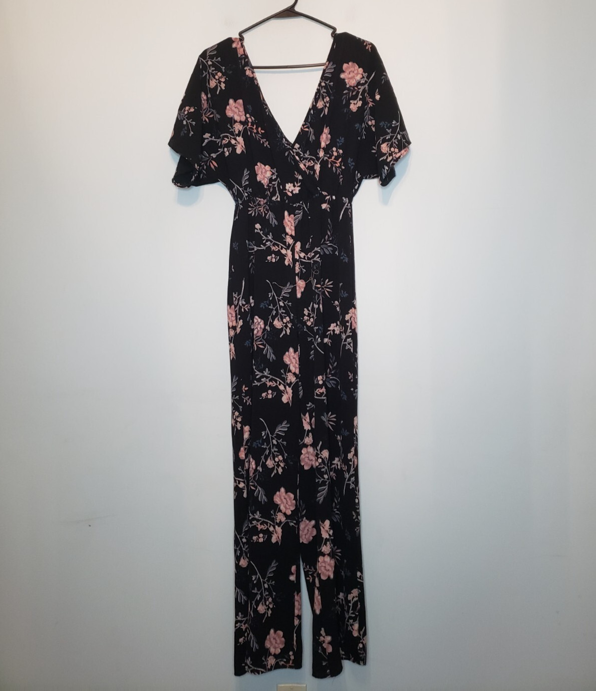 Rue 21 Womens S Jumpsuit Short Sleeve Black Deep V Floral Spring Summer Party