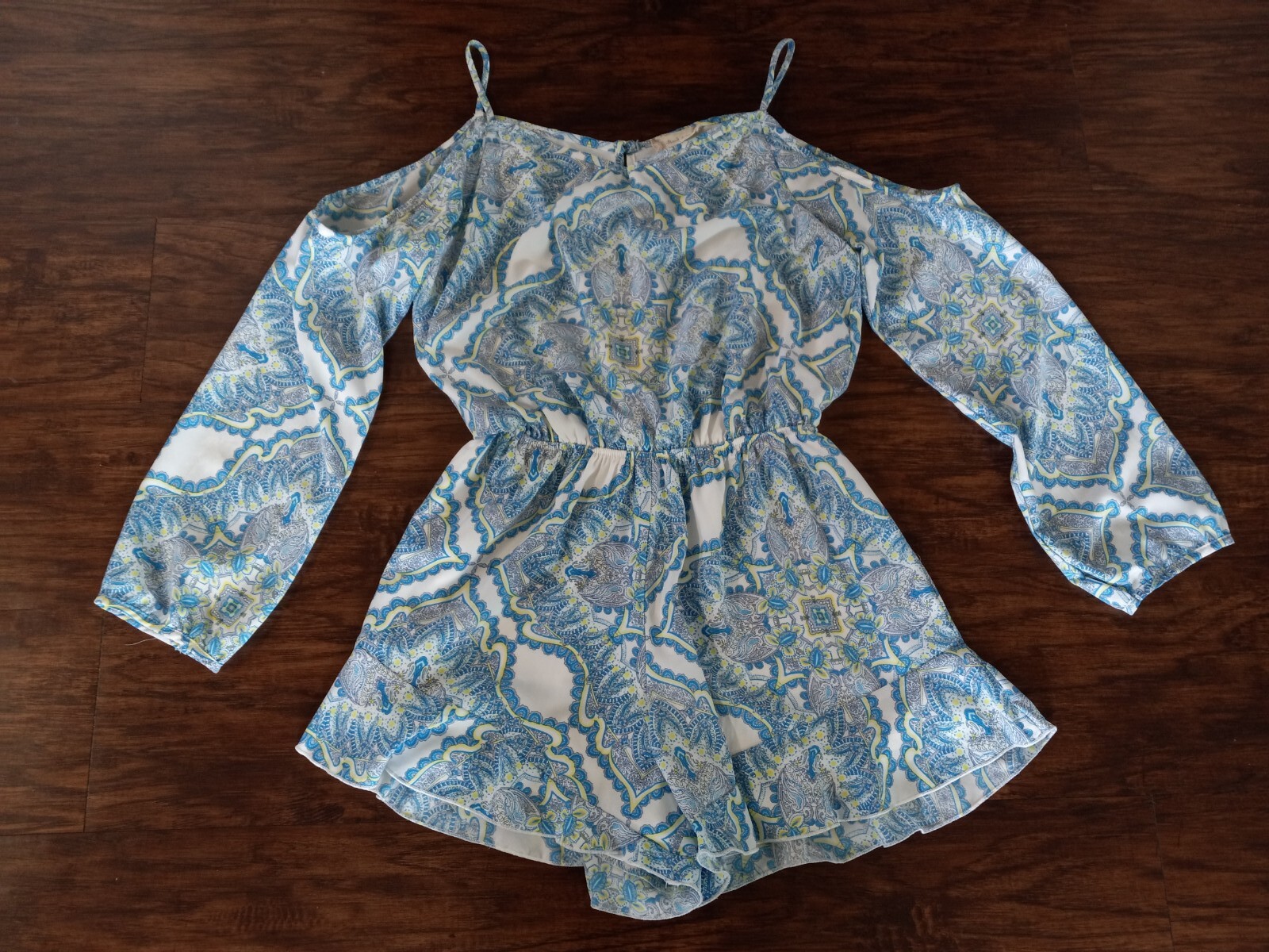 Women’s Altar’d State White Blue Mosaic Long Sleeve Cold Shoulder Romper Size L