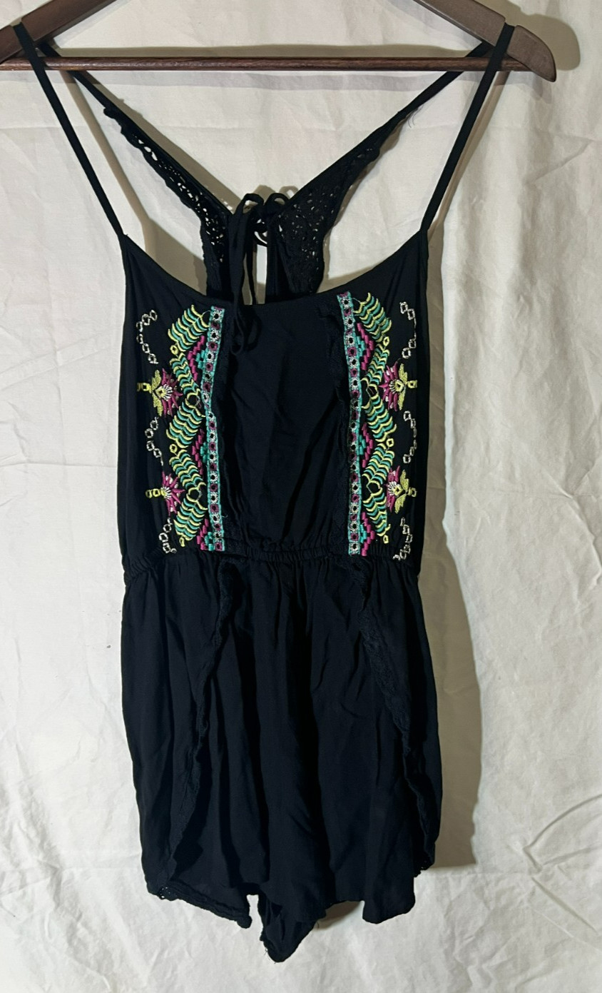 Francesca’s Romper Womens M Black Halter Embroidered Lace Trim Adjustable Strap