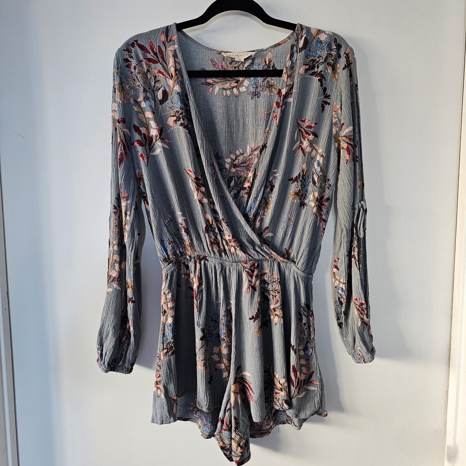 LoveStitch Women’s Floral Long Sleeve Cut Out Ties Romper SzM 100% Rayon