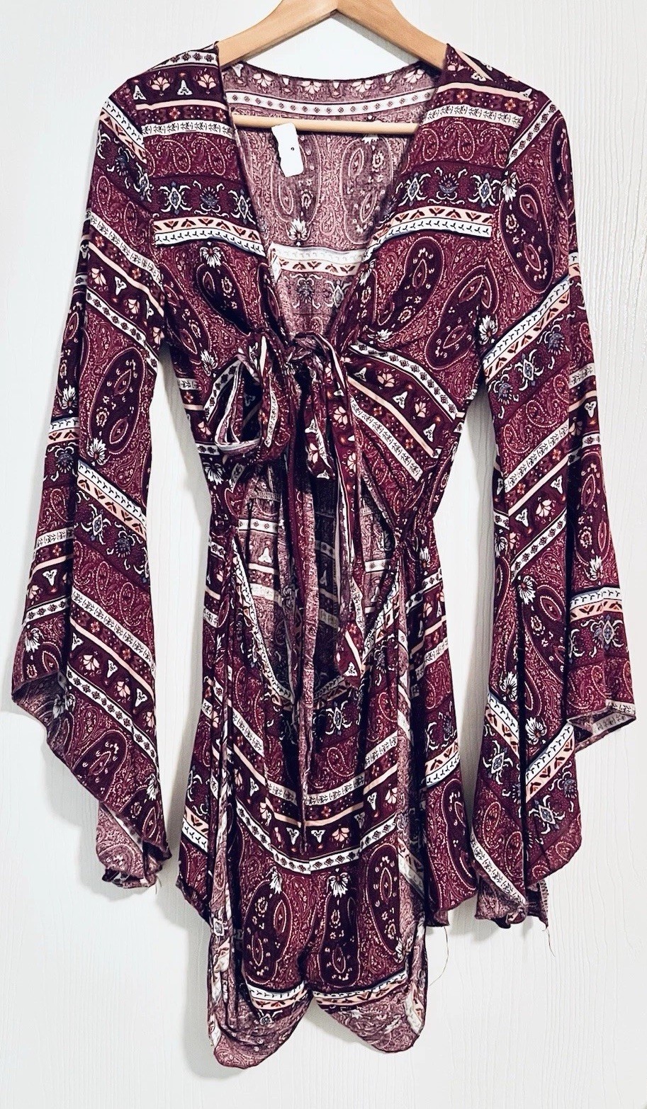 NEW Women’ Long Sleeve Front Open Tie Wine Paisley Summer Festival Romper, L