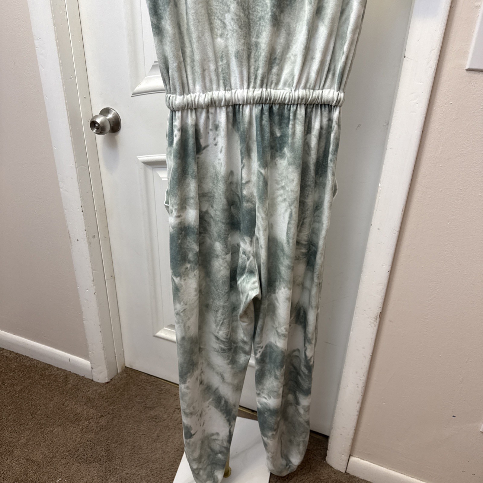 Women’s Size M Capped SleevesOne-Piece Jumper Romper Very Soft & Warm EUC