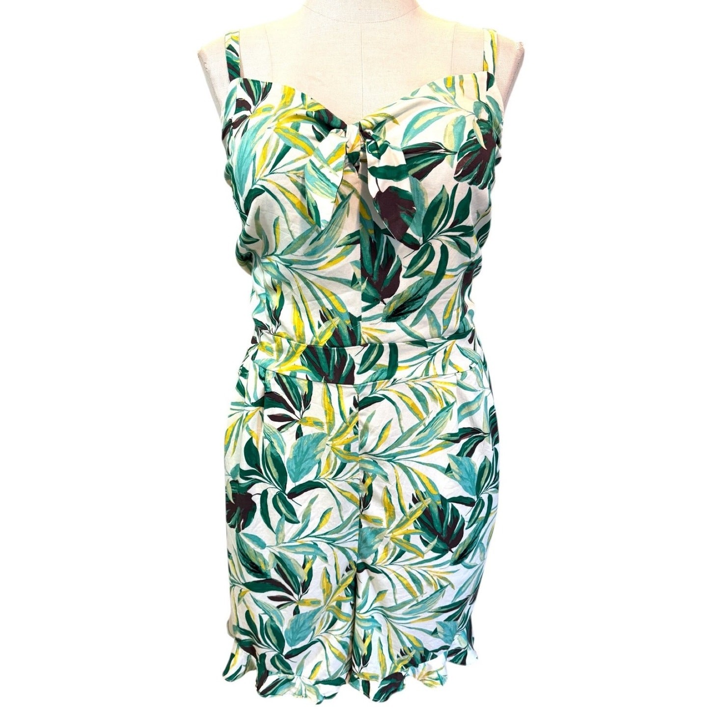 Torrid 5 (5X 28) Green Tropical Palm Tie Front Challis One Piece Shorts Romper