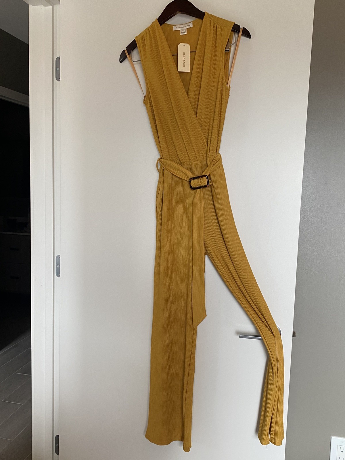 Monteau Los Angeles mustard yellow gold jumpsuit pantsuit romper Size Medium NEW