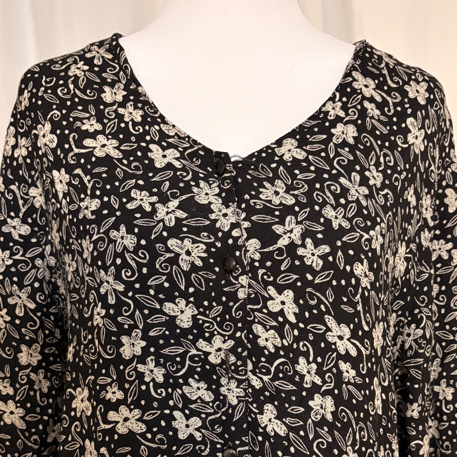 Vintage 90s Black and White Florals Cropped Jumpsuit Women’s XL XXL