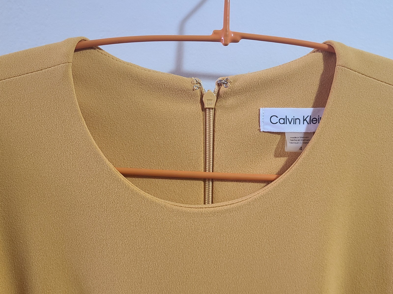 Calvin Klein Womens Mustard Yellow Belted puff shoulder Jumpsuit Size 4