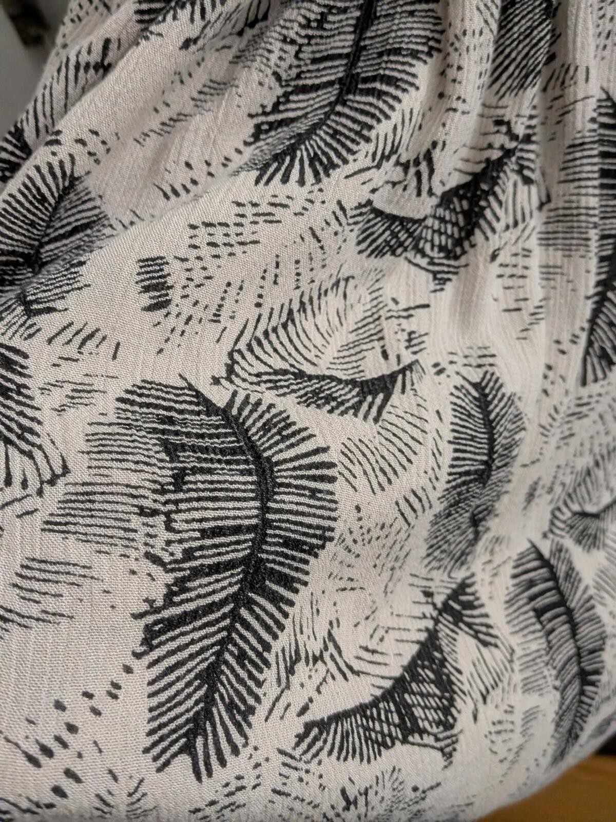 RARE Urban Outfitters Ecote Allie Babydoll Romper – Tropical Palm Print – Medium