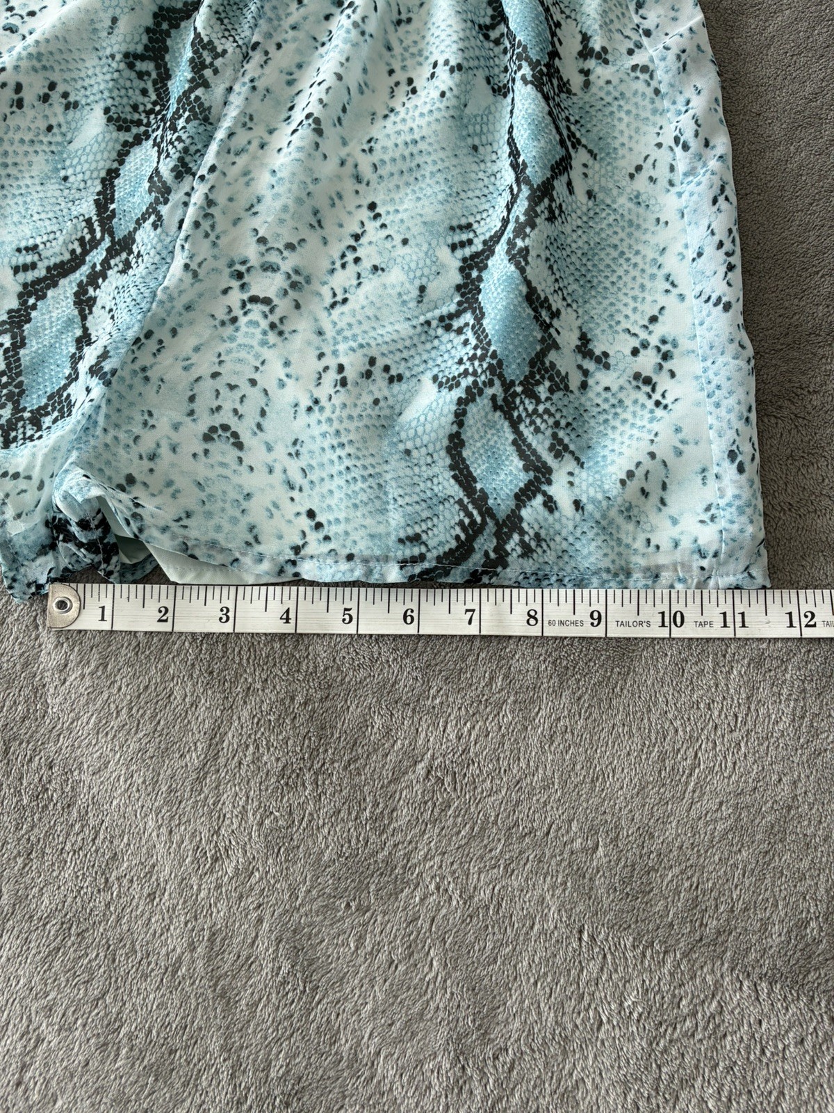 REVOLVE Superdown Blue Snake Print Romper Wide Leg Resortwear Women’s Size XS