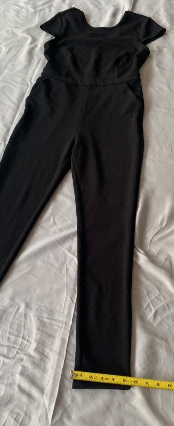 BEBE WOMEN’S JUMPSUIT BACK ZIP ROUND NECK BLACK SIZE 8 RN#86017 PRE-OWNED