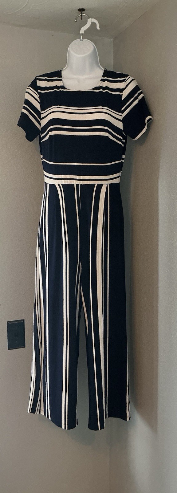 Nwot Ellen Weaver navy/white belted jumpsuit size S side pockets