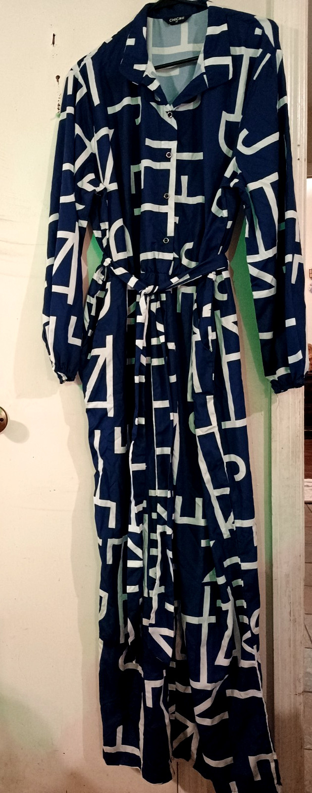 Chic Me Letters Ladies 3XL Blue & White Long Sleeve 1/2 Button Jumpsuit w/Belt.