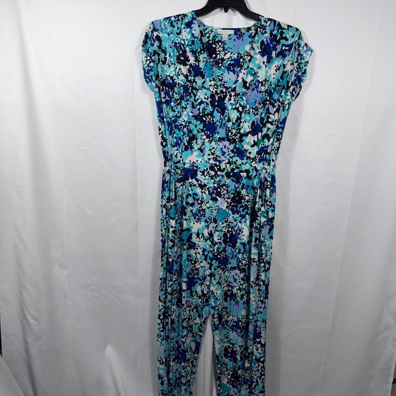 New York & Company Stretch Floral Jumpsuit Size Medium