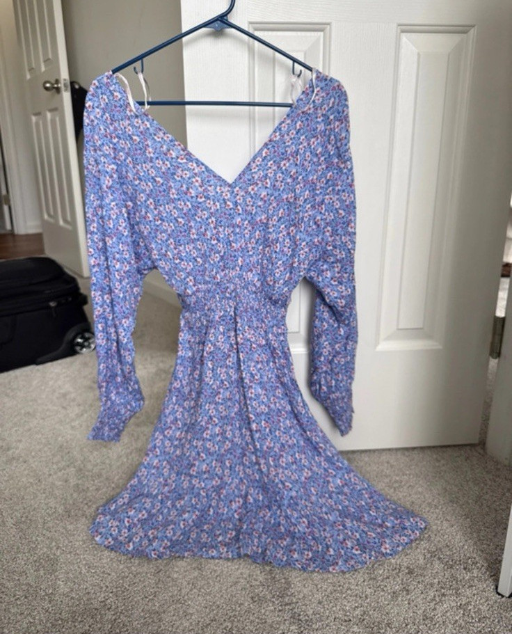 Japna Blue Pink White Floral Long Sleeve V-Neck Tie Rayon Romper XS