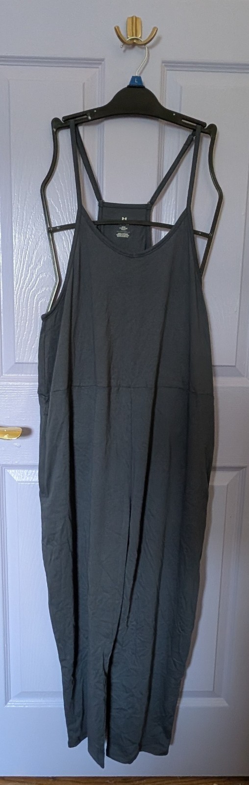 NWT Women’s Size S Under Armour “Downpour Gray” Rival Jumper Adjustable Straps