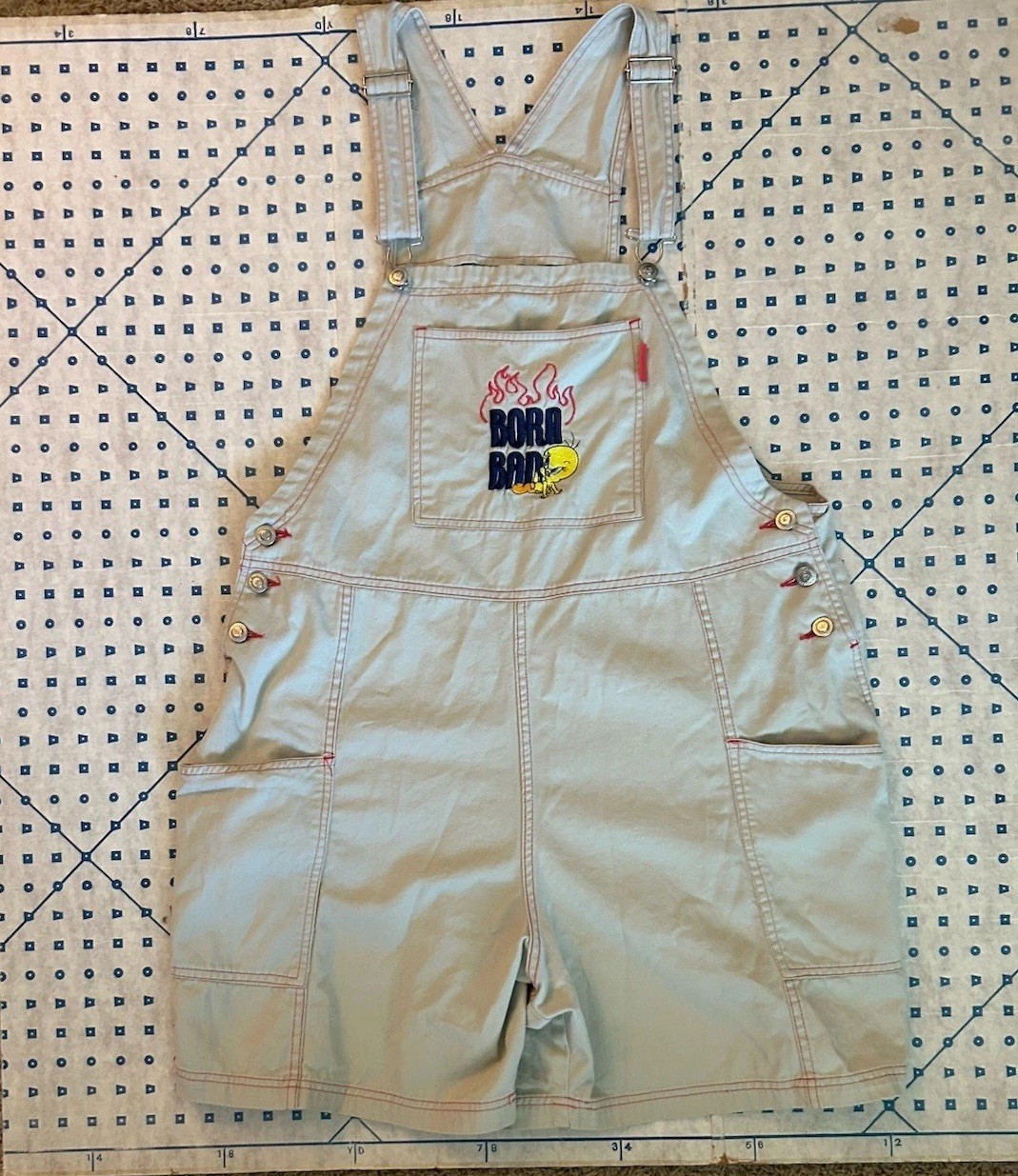 Looney Tunes Women’s Overalls Size 18w/20w Vintage Y2K Tweety