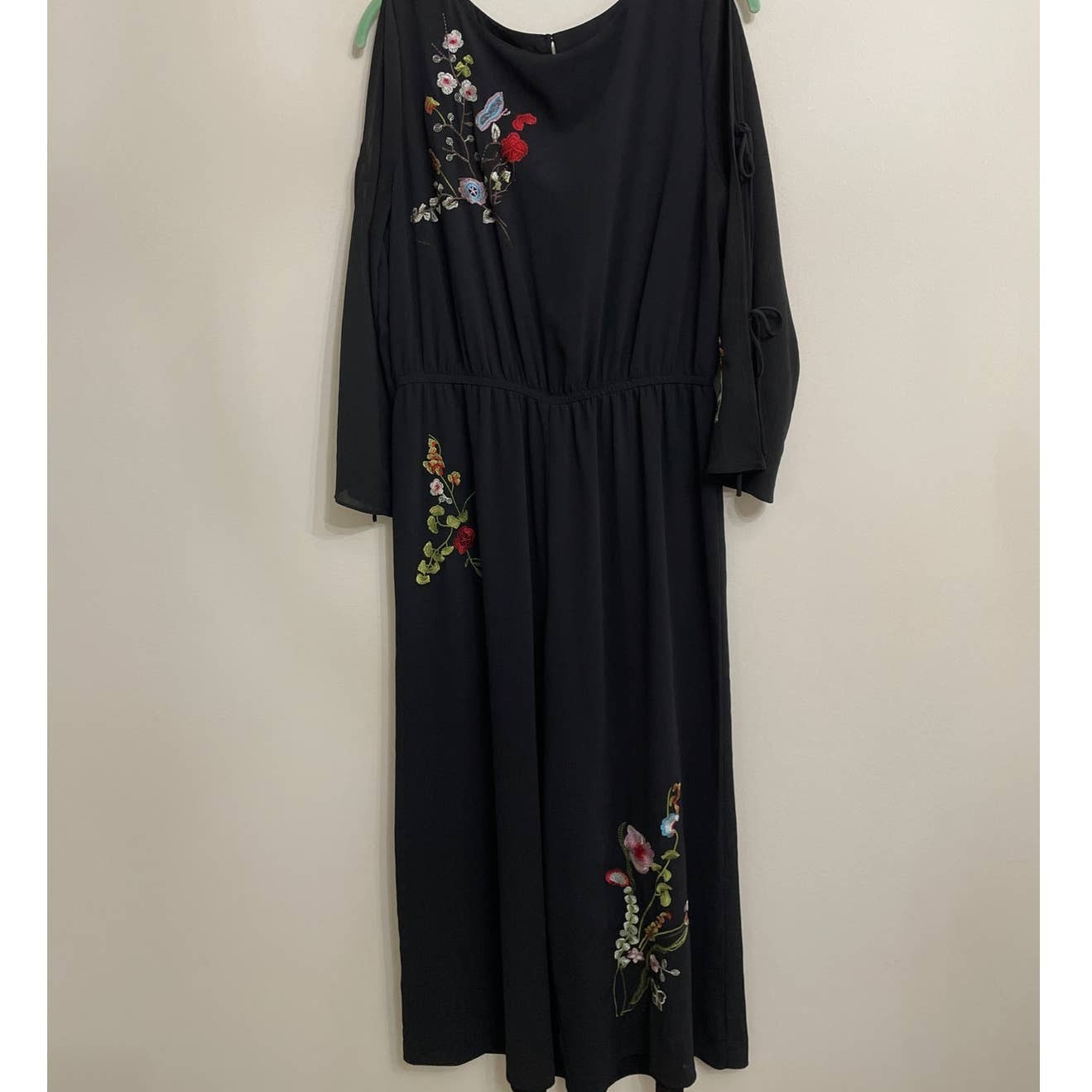 Gibson Latimer Black Jumpsuit Floral Embroidery Flowy Tie Sleeves Sz M