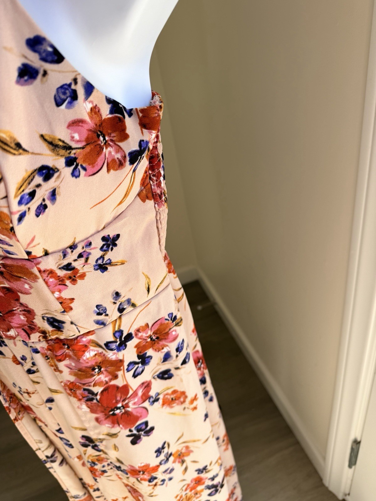 NWT. Xhiliration Blush Flowered Open Wide Leg Jumpsuit With Spaghetti Straps M