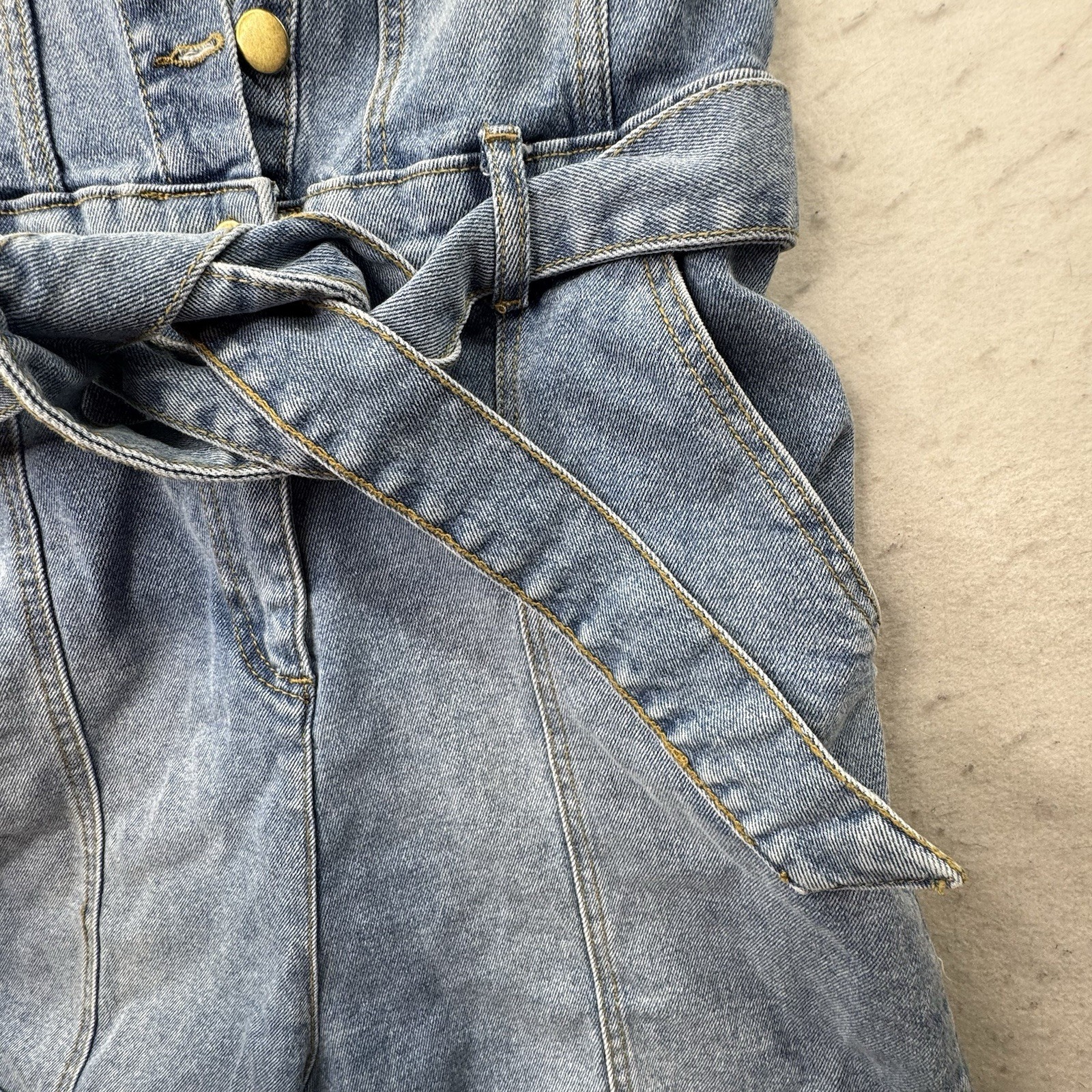 Avec Les Filles Denim Shorts Belted Romper Button-Up Jean Jumper Women’s Medium