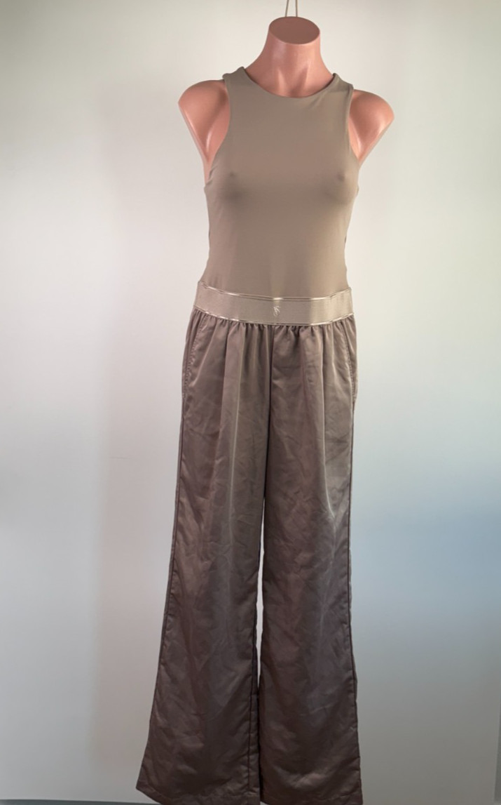 Victoria’s Secret Sleeveless VS Logo Open Back w/Zip Jumpsuit Beige S NWT