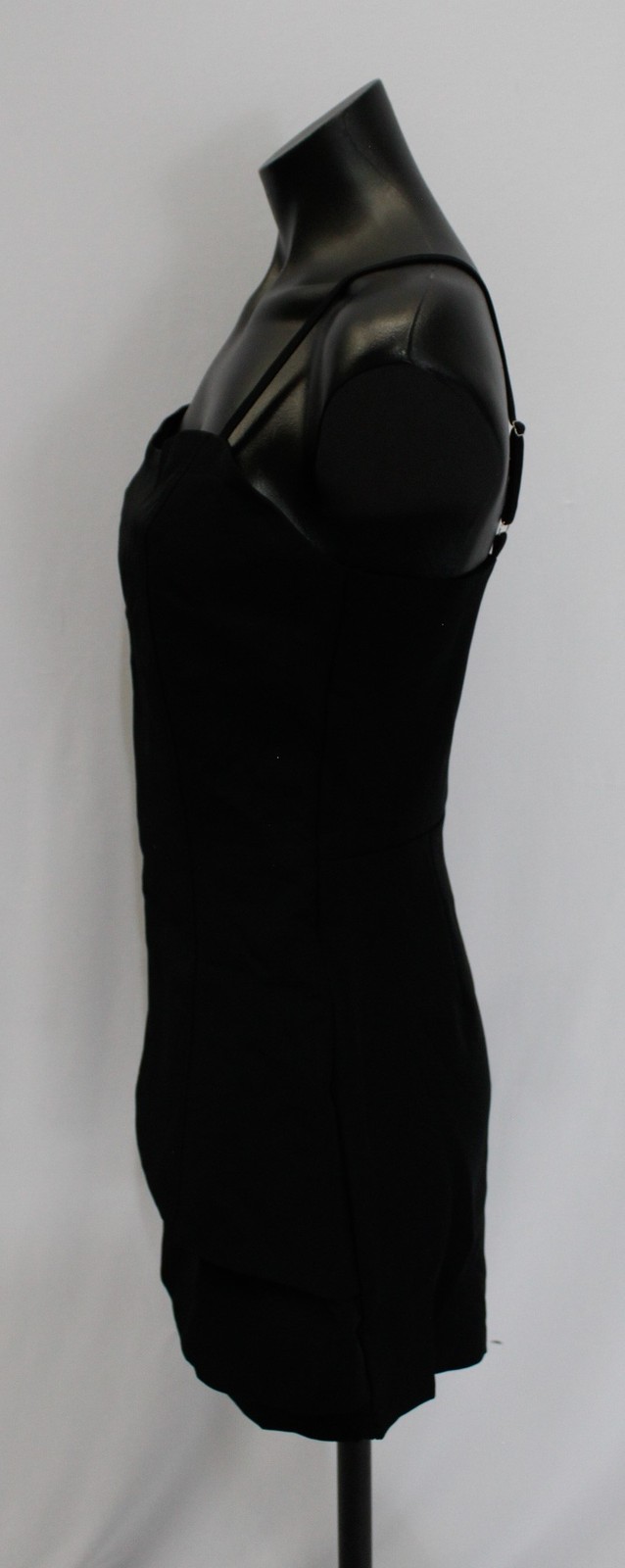 Chic Me Women’s Solid Asymmetric Zip Up Sleeveless Romper EJ3 Black Small NWT