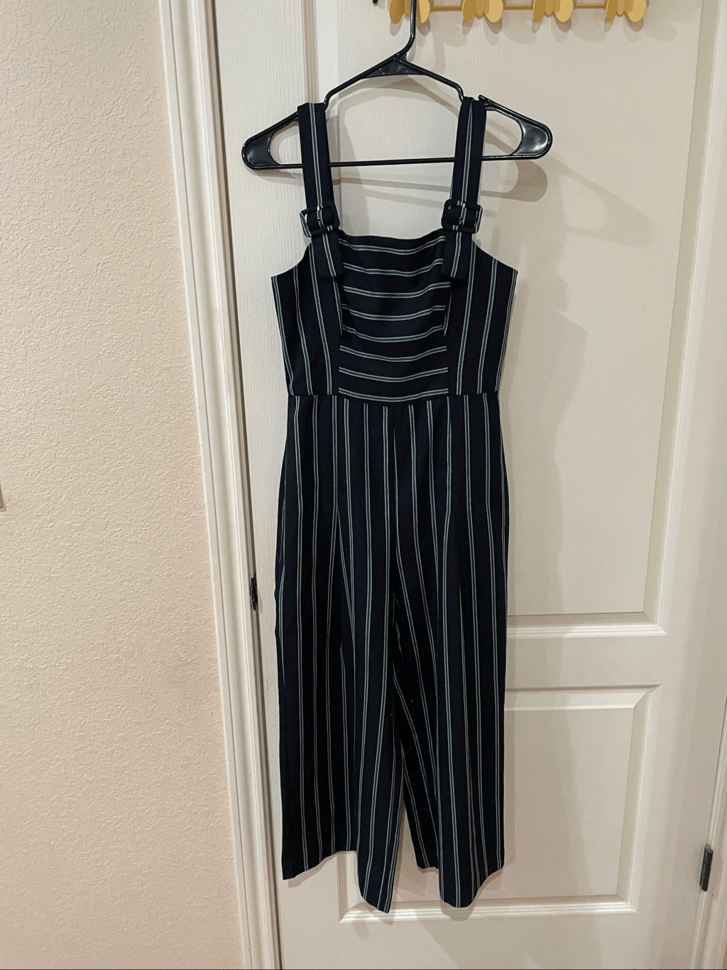 BCBGeneration navy blue pinstripe buckle strap jumpsuit size 4