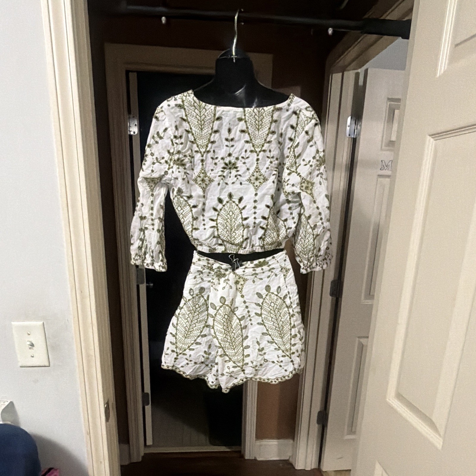 Fashion Nova Women’s White/Green Floral Print 3/4 Sleeve Romper XL Regular
