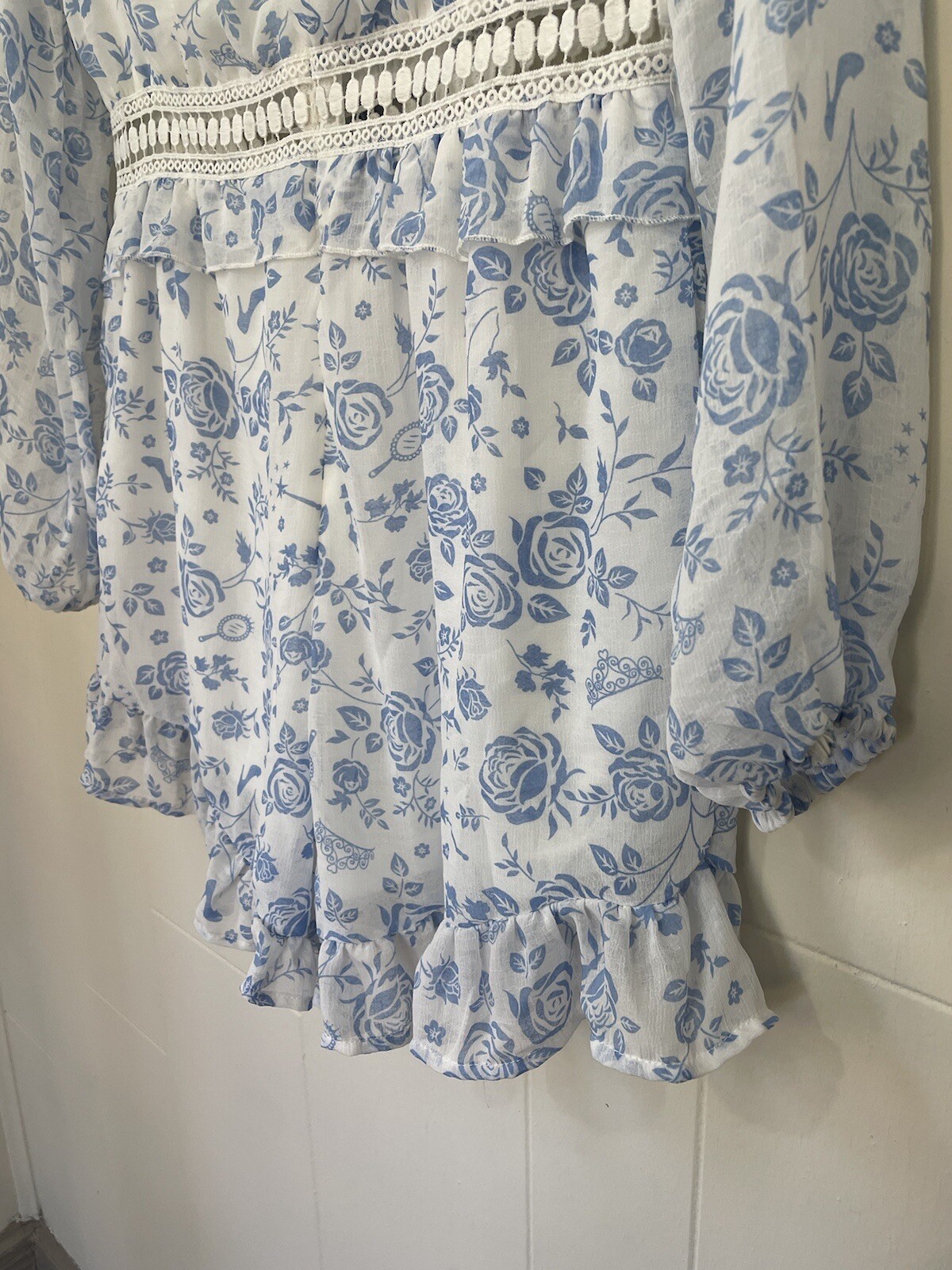 Disney Princess White Blue Floral Long Sleeve Lined Romper ~ FLAWED ~ Size M