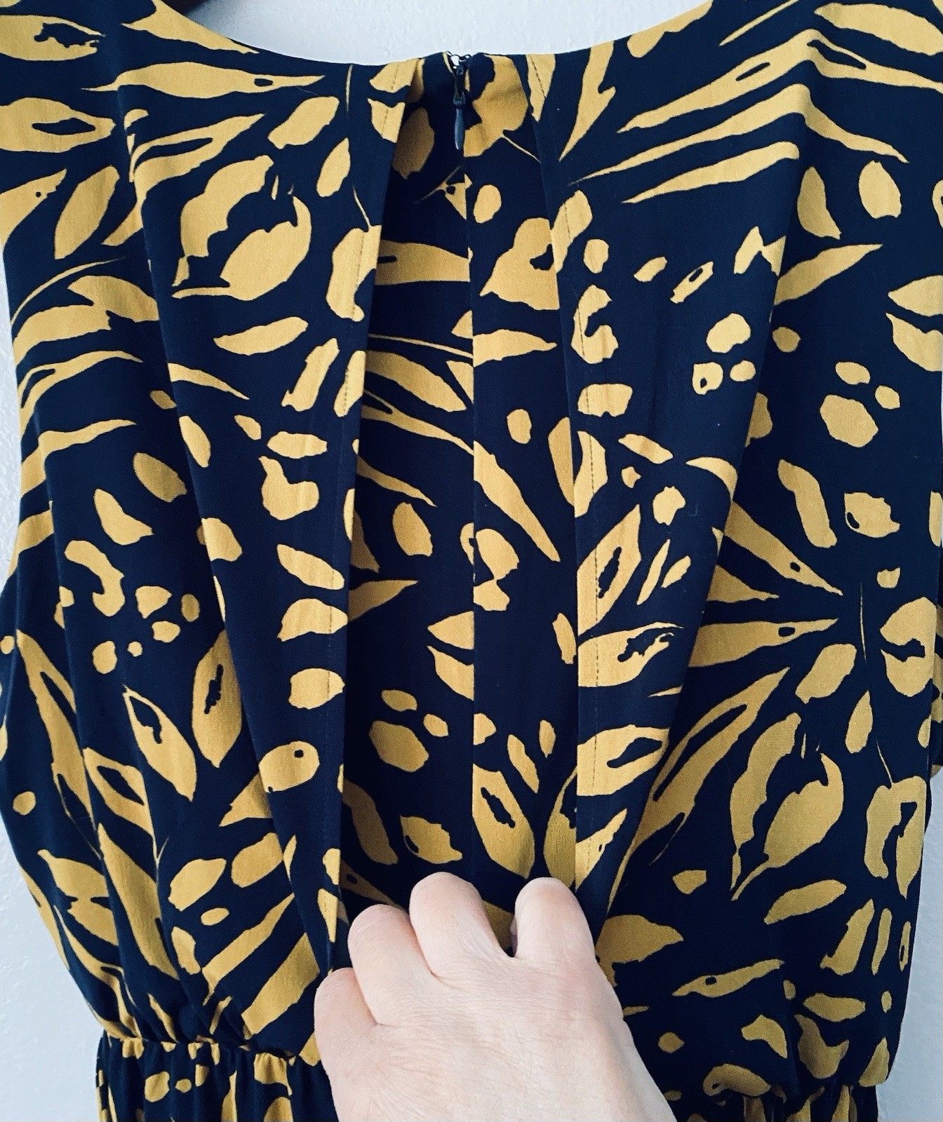 Nicole Miller NEW YORK Sleeveless Blue & Yellow Leaf Print Romper size L