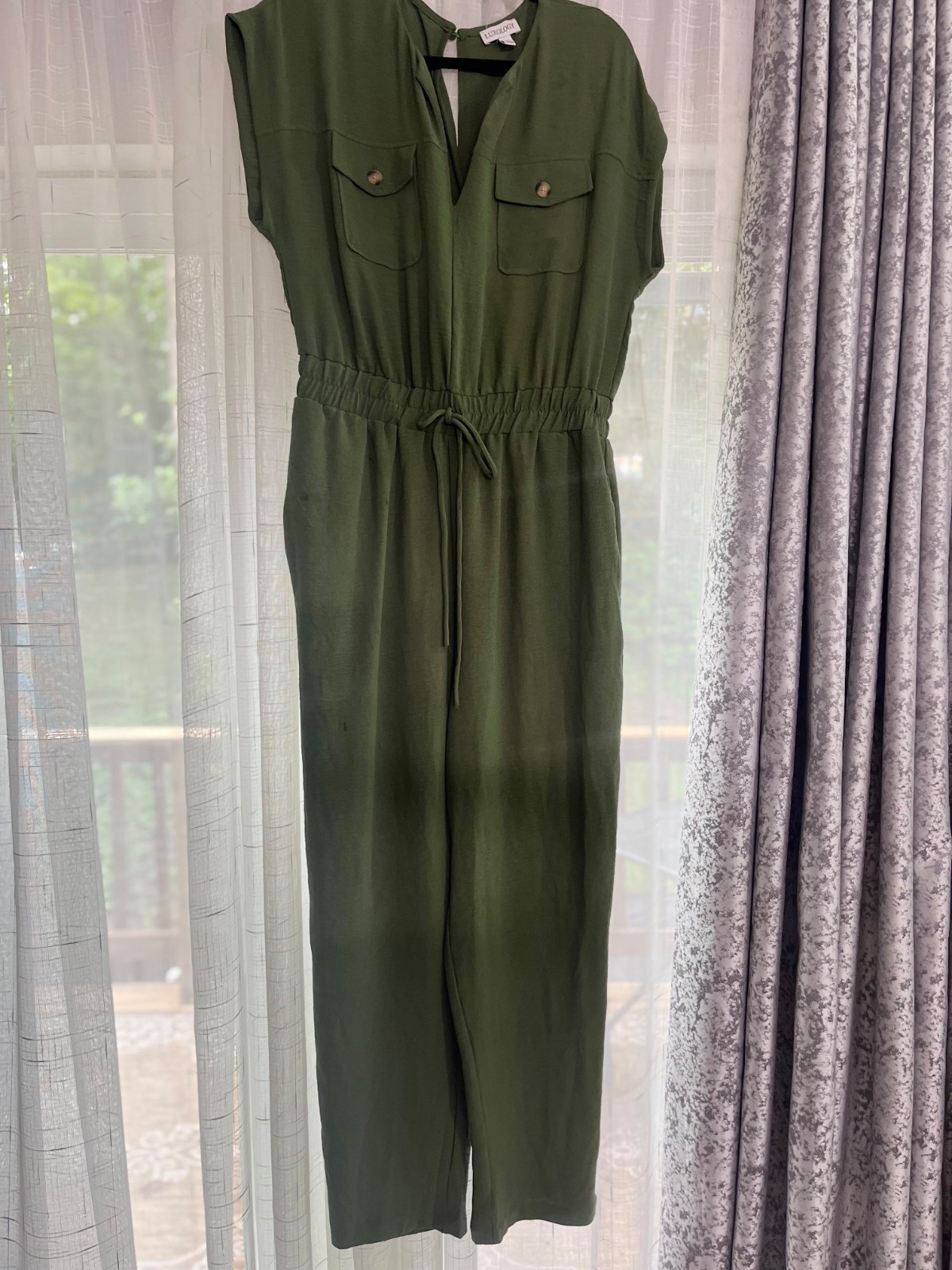 Luxology Women’s Cap Sleeves V-Neck Solid Jumpsuit