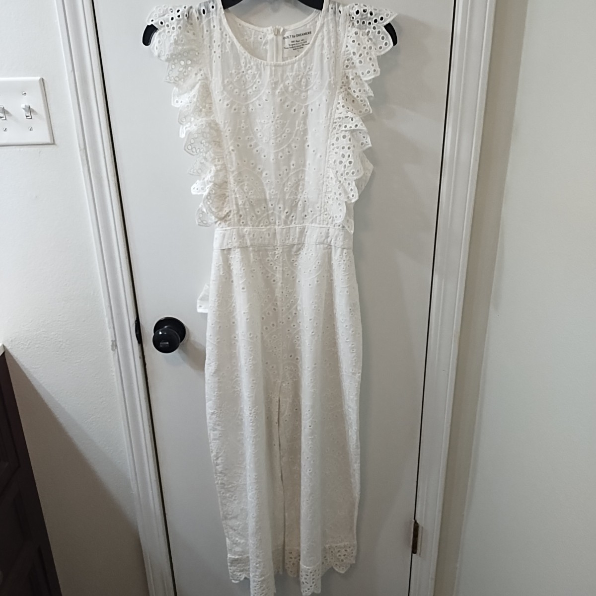 Built By Dreamers White Eyelet Romper/Jump Suit Size L 100% Cotton