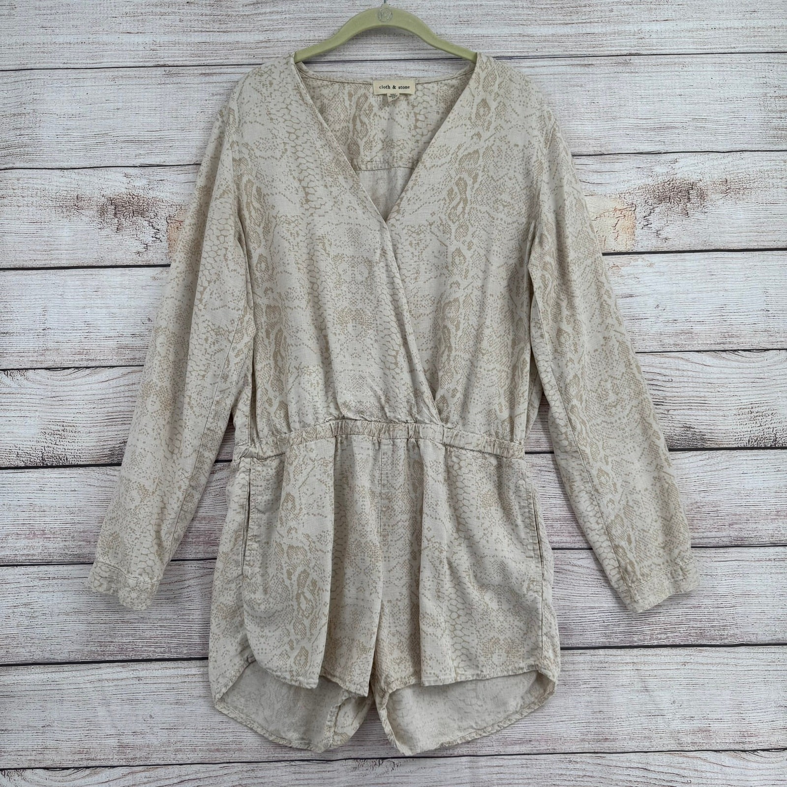 cloth & stone Snake Print Romper Women’s M Tan Beige Faux Wrap Tencel Linen