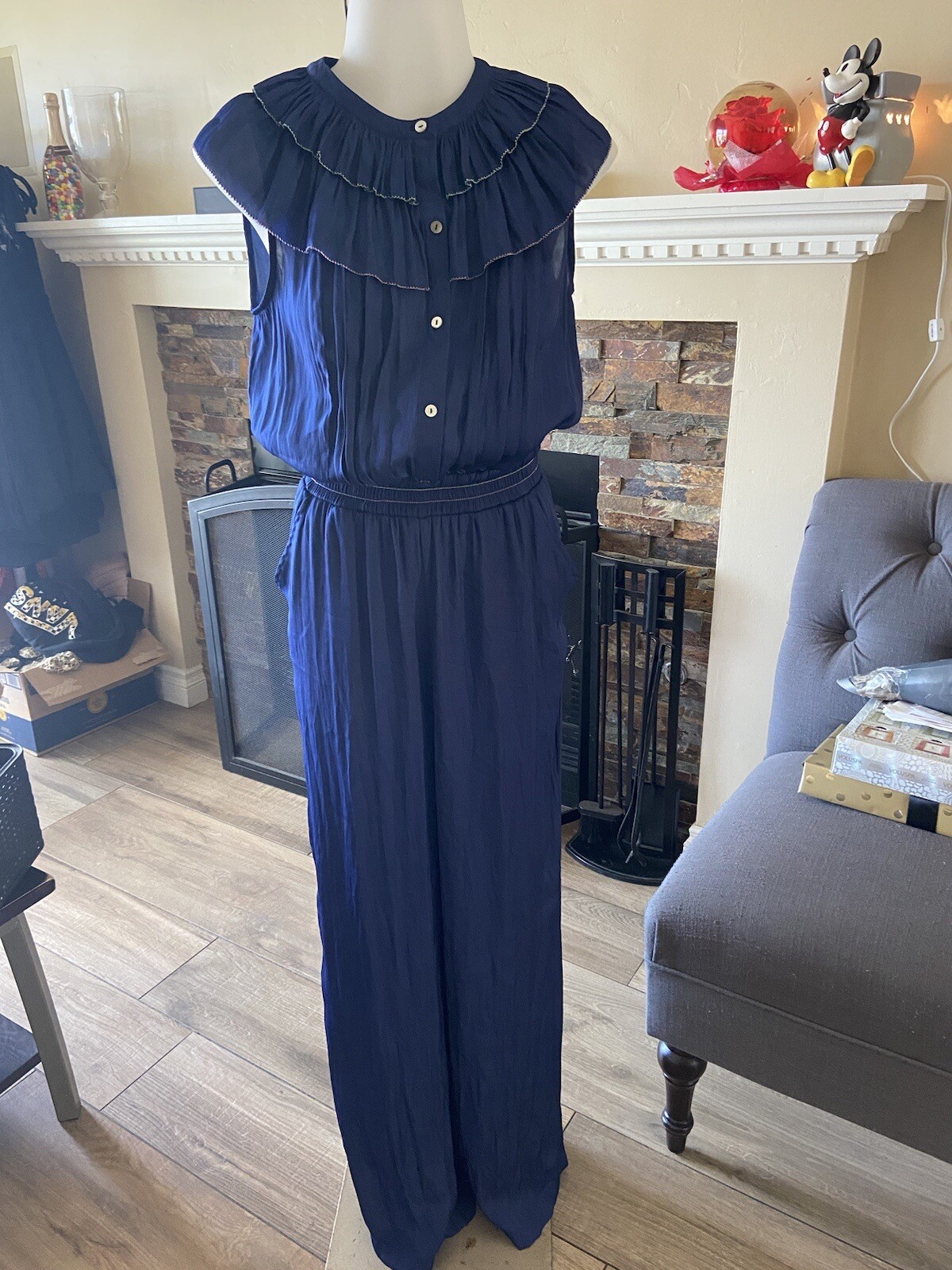 Women’s Elegant Wide Leg Silky Jumpsuit NWT Size XS MSRP $128