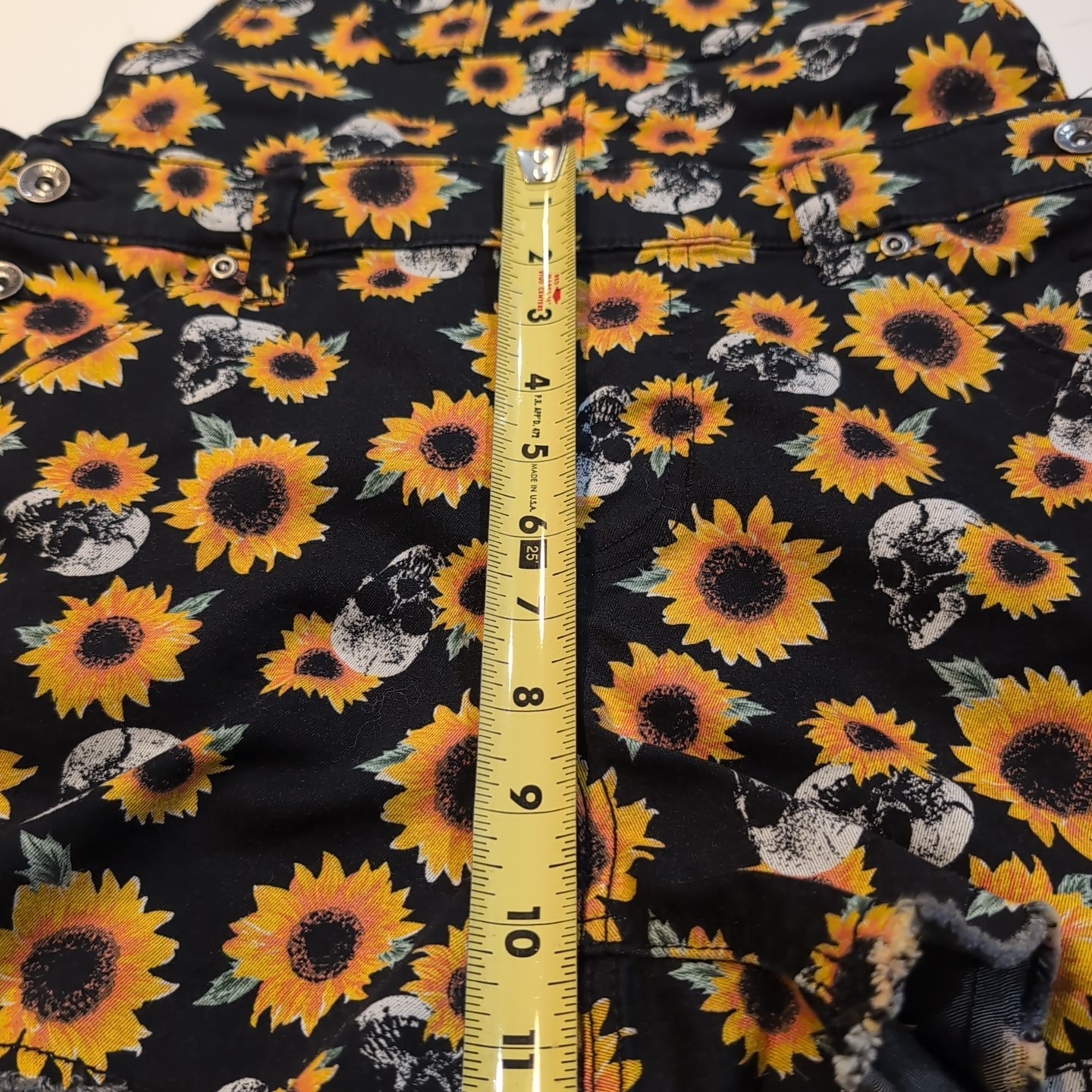 HT Hot Topic Womens Denim Shortall Overalls Small Black Sunflower Skull Print