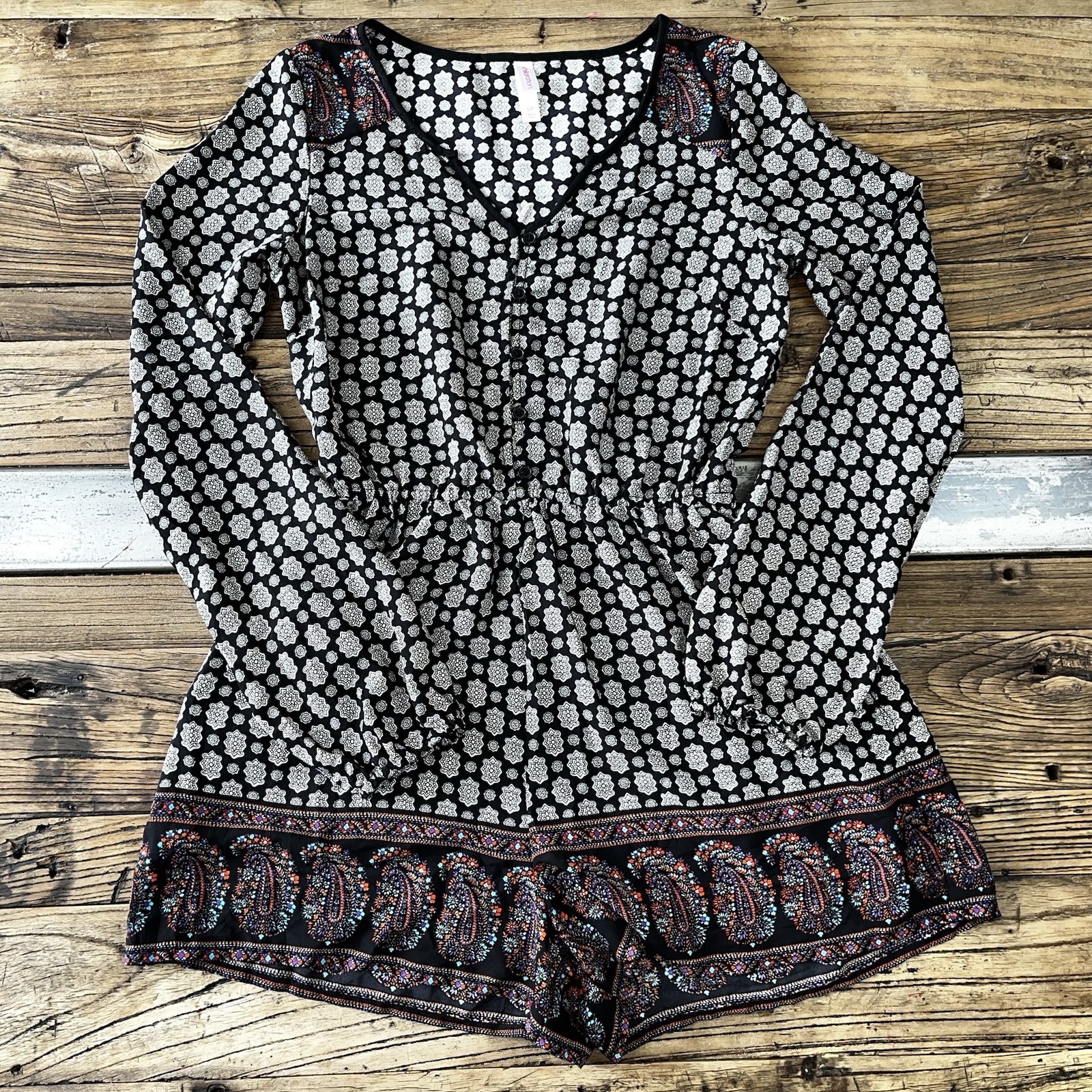 Xhilaration Polyester Playsuit Women’s S Black Paisley Boho Long Sleeve Romper