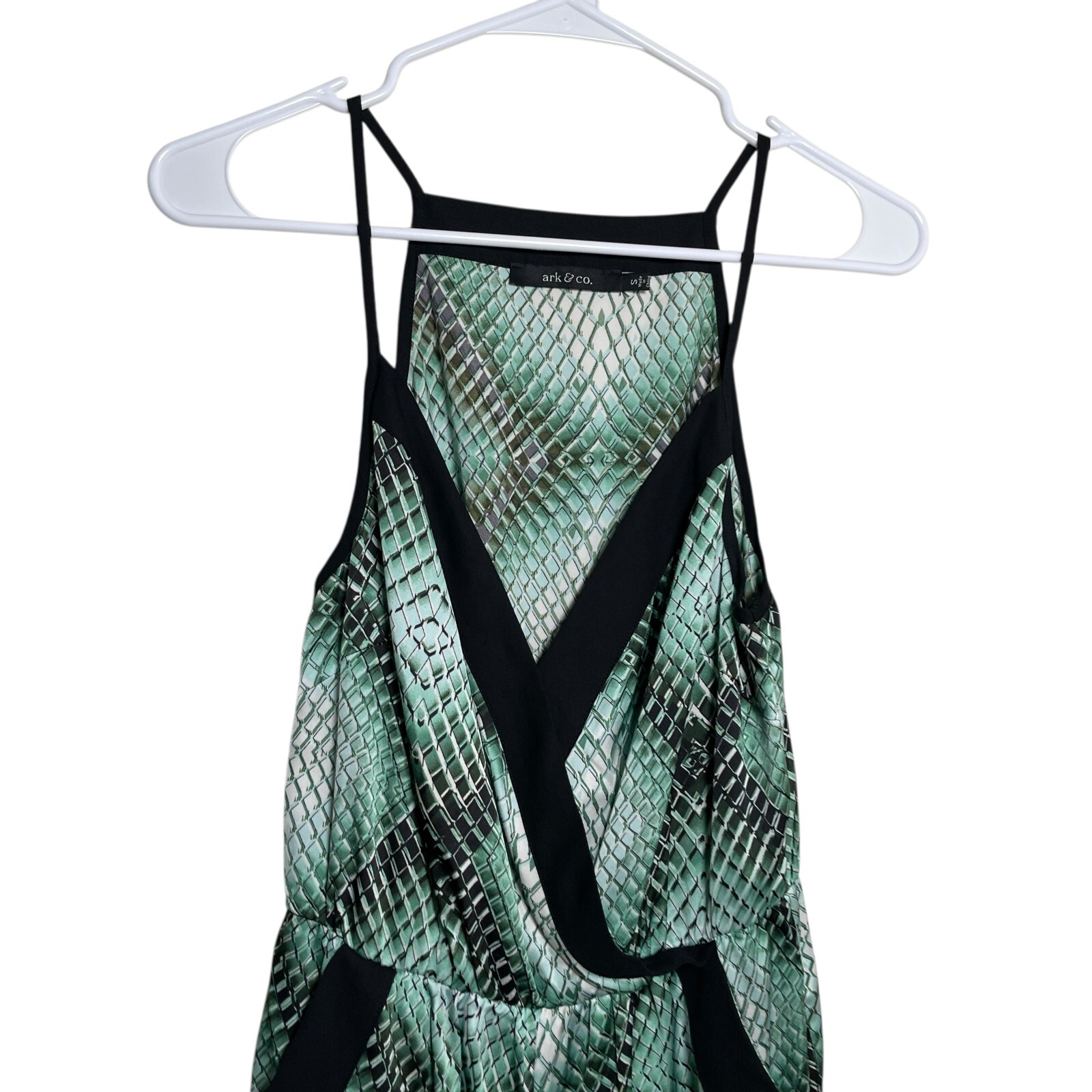 Ark & Co Romper Women’s Small Green Printed One Piece Sleeveless V-Neck Snake
