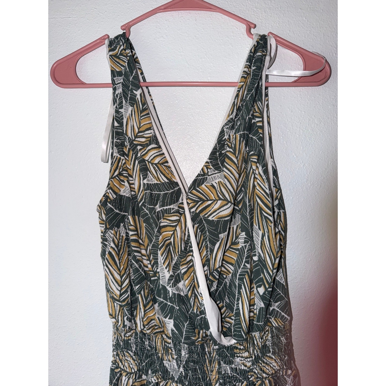 Nine West Green White Sleeveless Tropical V-Neck Leaf Print Jumpsuit Size Small