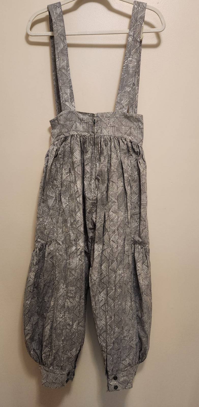 Vtg ’80s Gray/White Geo Pattern, Cotton, Balloon Leg High Waisted Overalls, S/XS