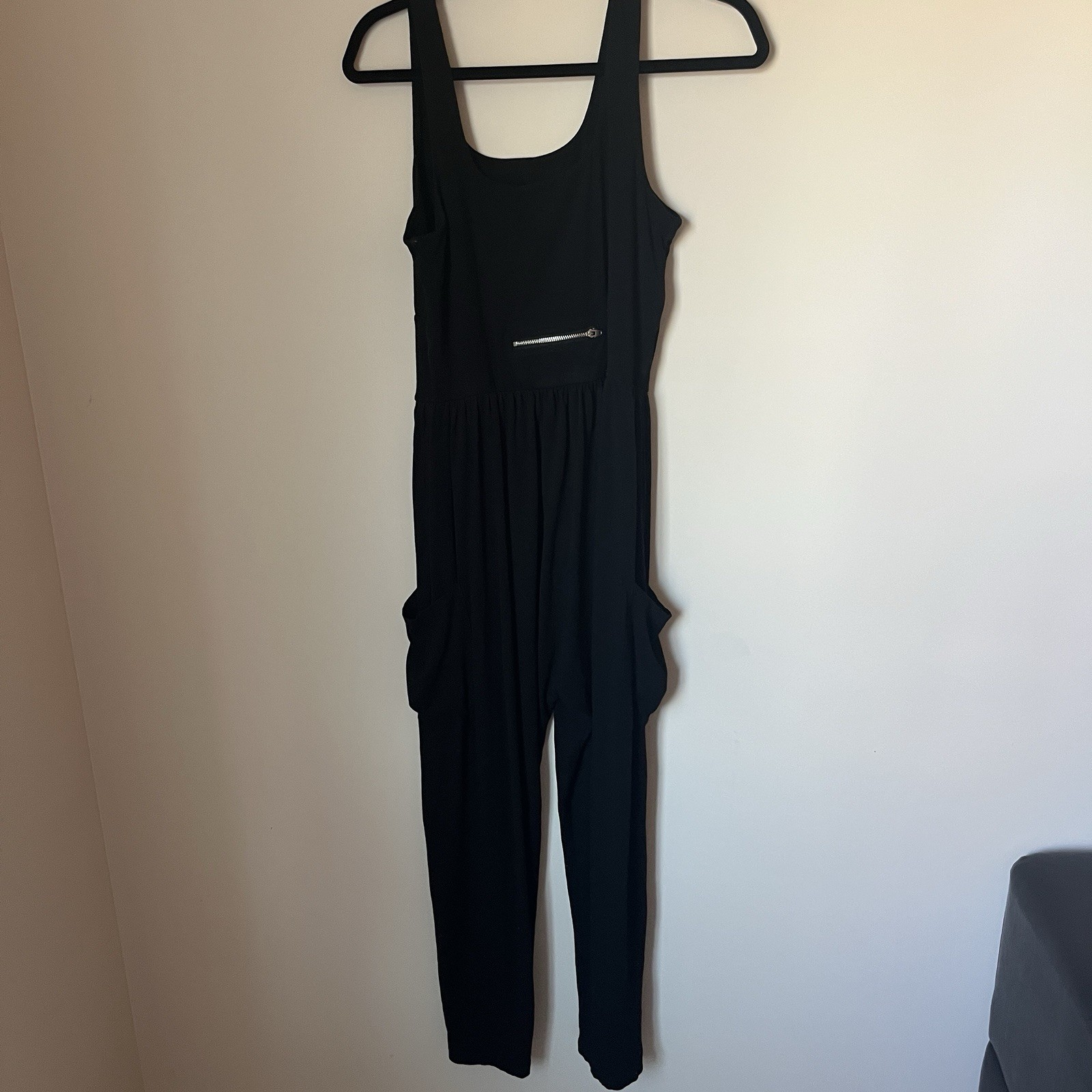 Black Sleeveless Jumpsuit Pockets Women’s Medium Large Cutout Stretch Zipper