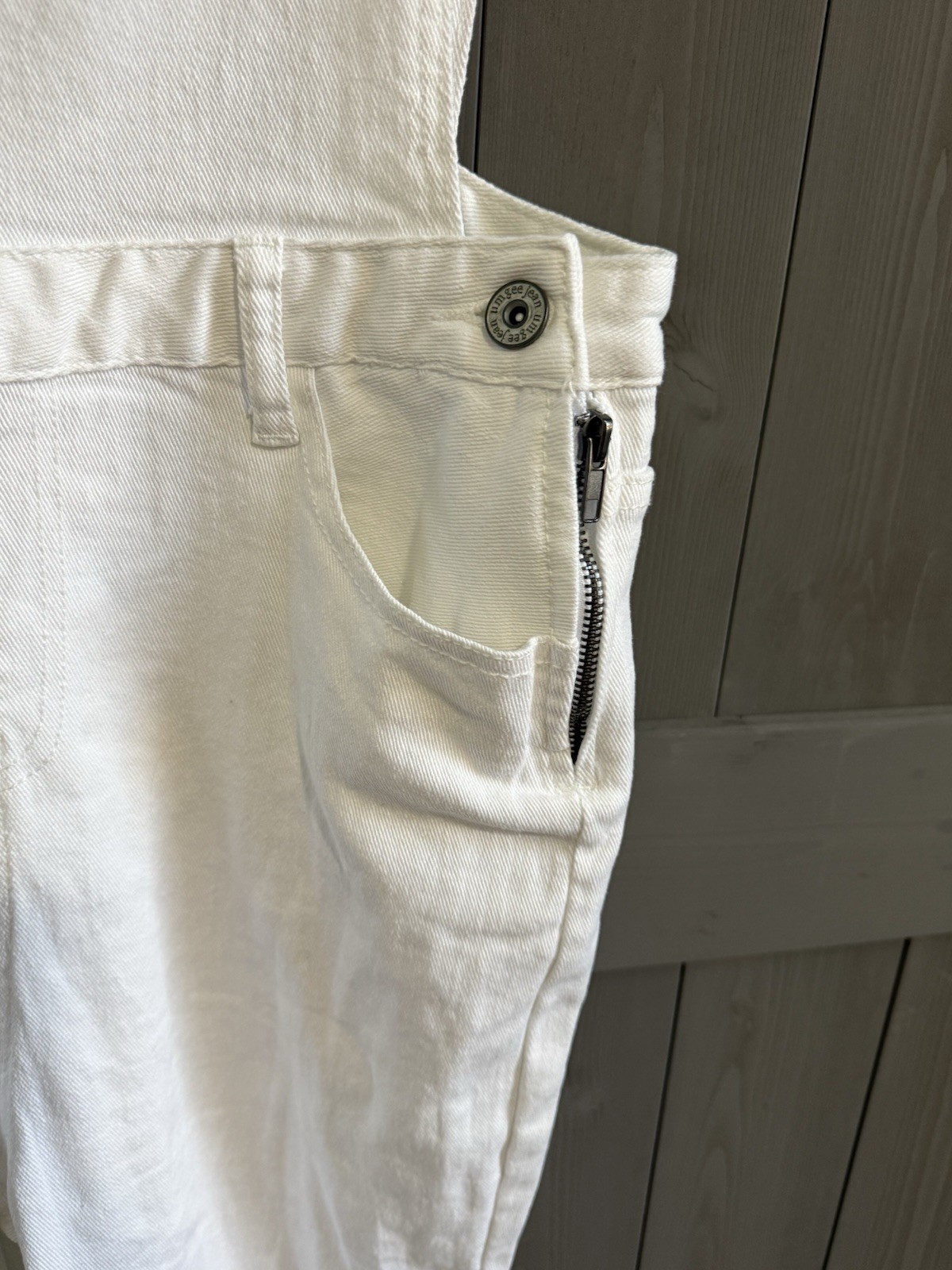 Umgee White Denim Overall Adjustable Straps Raw Hem Pockets Women’s Size L